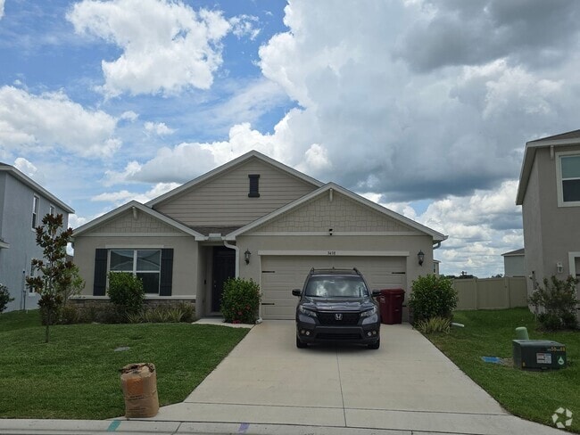 Building Photo - New 4/2 Home In Great Community
