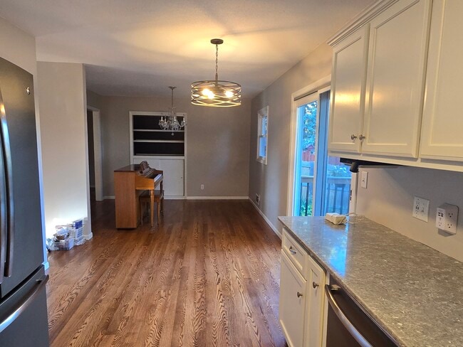 Photo - 711 Church St