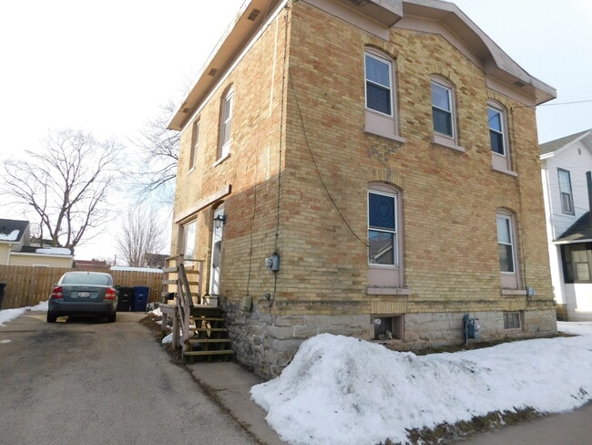 Photo - 307 W 9th Ave