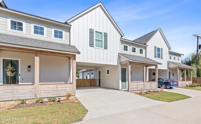 Photo - 119 Mayberry Grv St