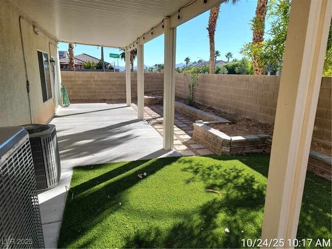 Photo - 5507 Jelsma Ave