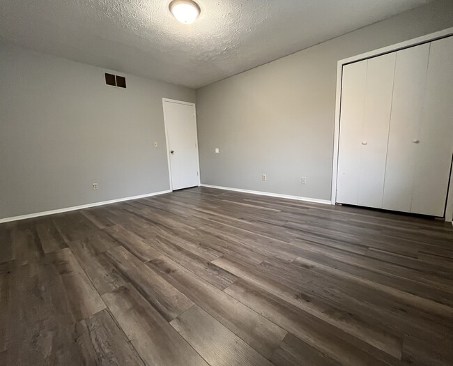 Photo - 1936 Highland Park Road Unit apt 3