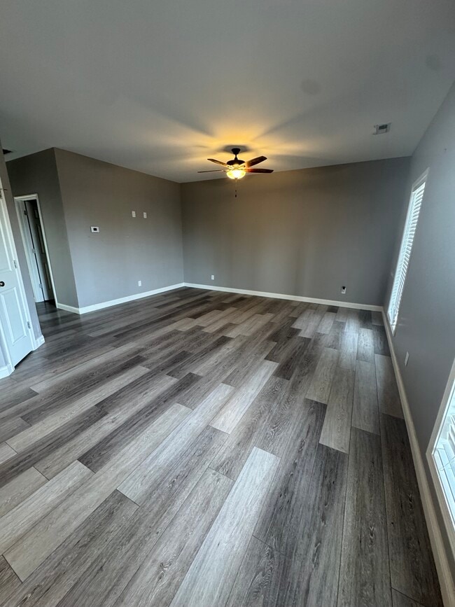 Photo - Muddy Springs 8 Plex Unit 104