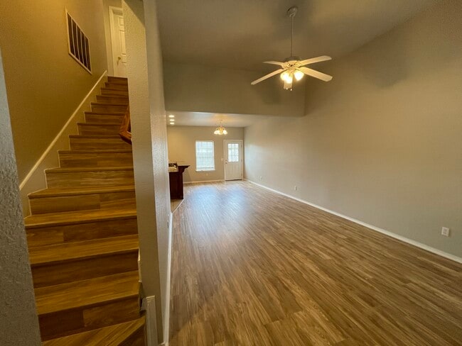 Photo - 3201 SW Amberwood Ave