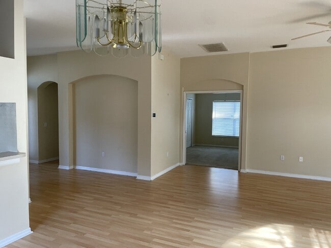 Photo - 3 Bedroom, 2 Bath Available Now in Beautif...