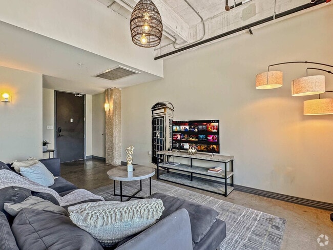 Building Photo - 555 Evergreen St Unit ID1231690P Rental