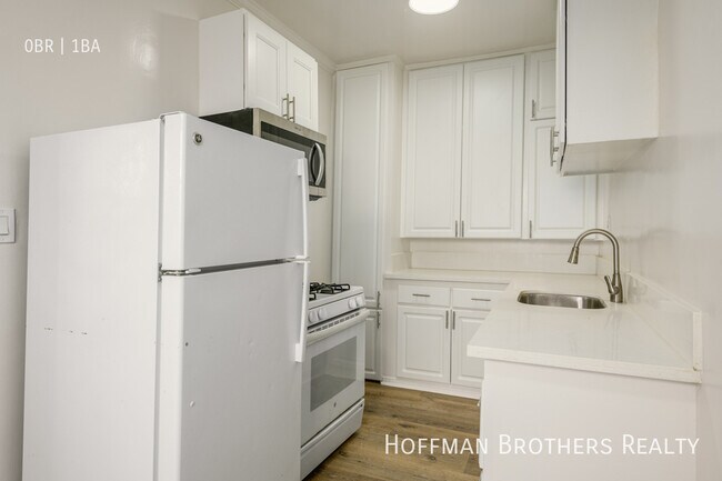 Photo - 1319 N Bronson Ave Unidad 107