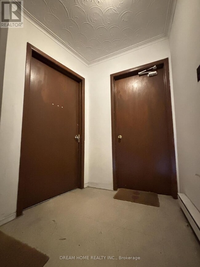 Photo - 400 Parliament St