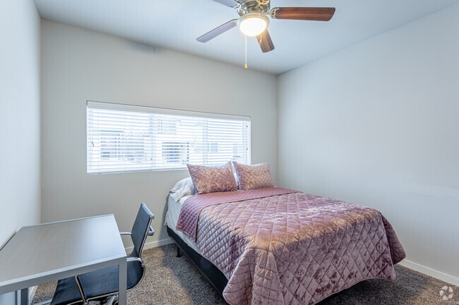 2BR, 2BA - The Lloyd Wright