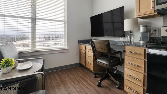 Photo - 302 13th St S Unidad 611