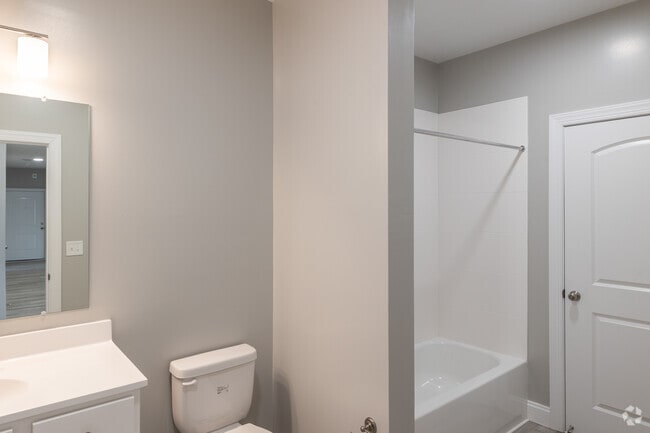 2BR, 2BA - 1,250SF - Second Bathroom