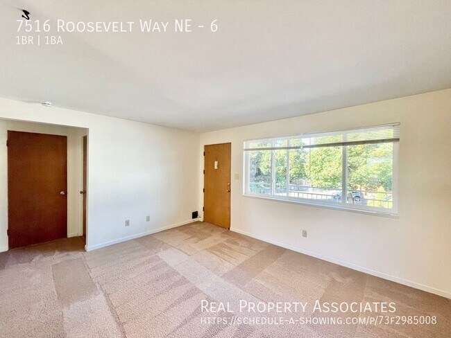 Photo - 7516 Roosevelt Way NE Unidad 6