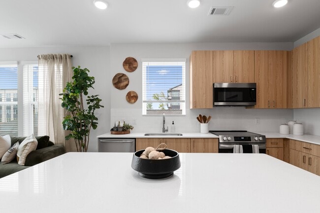 Photo - Alexan Overlook