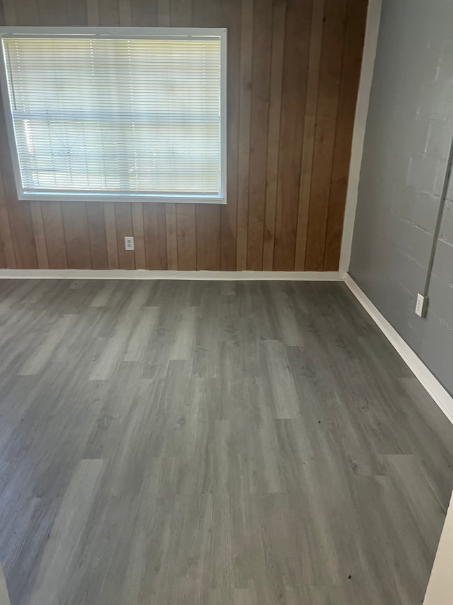 Photo - 2107 Meriwood Dr Unit B
