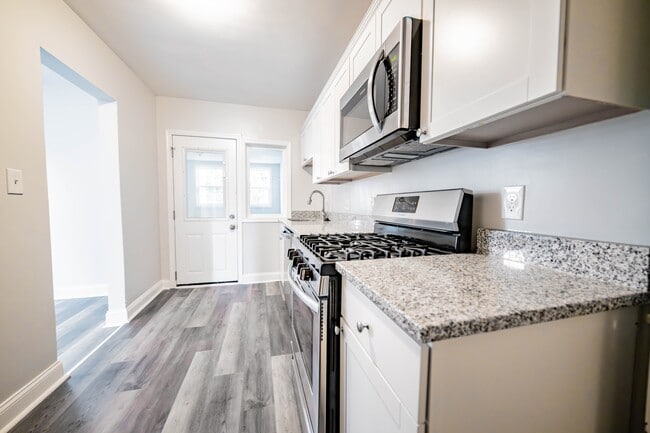 Photo - 8552 Hydra Ln
