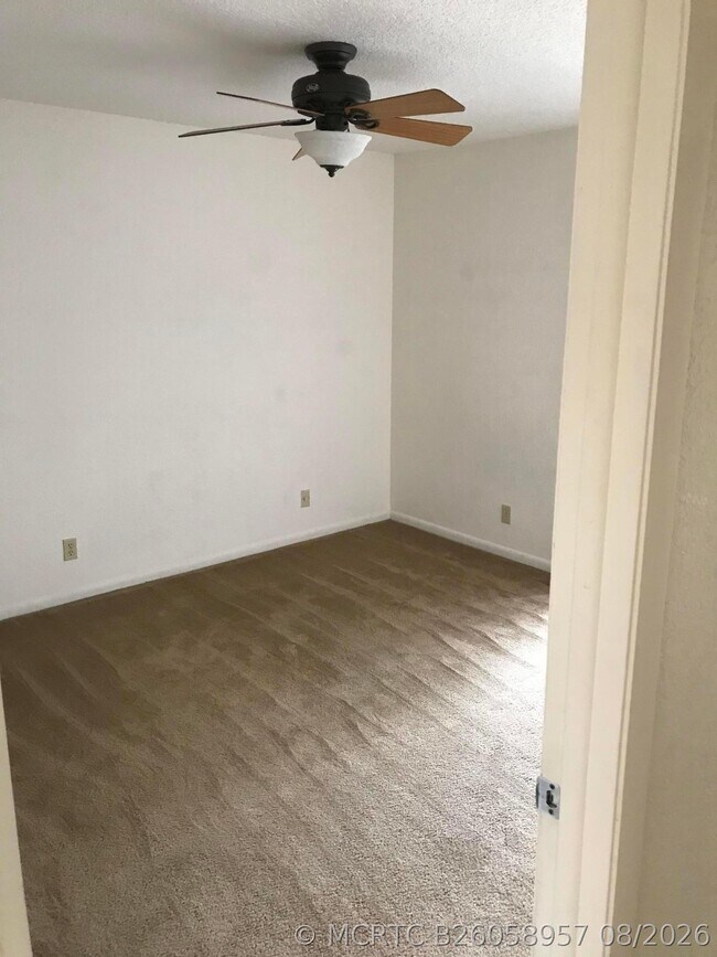 Photo - 7785 Stanway W Pl