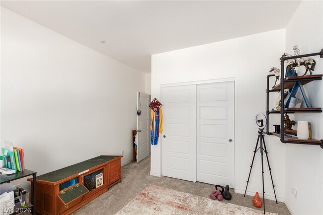 Photo - 825 Star Estates Ave