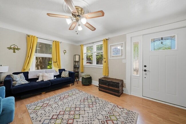 Photo - 3727 Henrico St