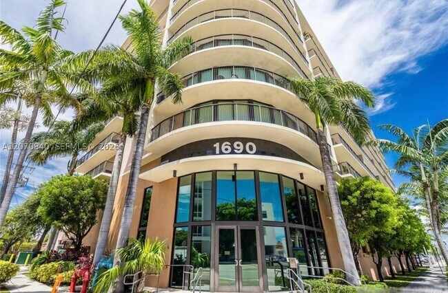 Photo - 1690 SW 27th Ave Unit 610