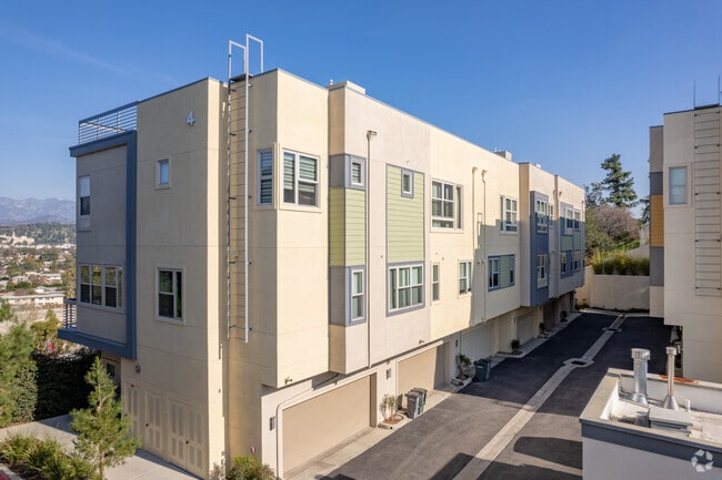 Photo - Latitudes at Silver Lake