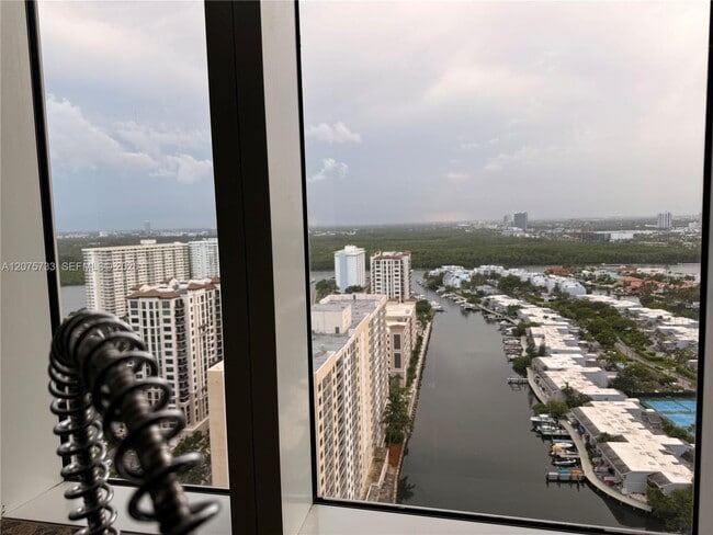 Building Photo - 16001 Collins Ave Unit 2406