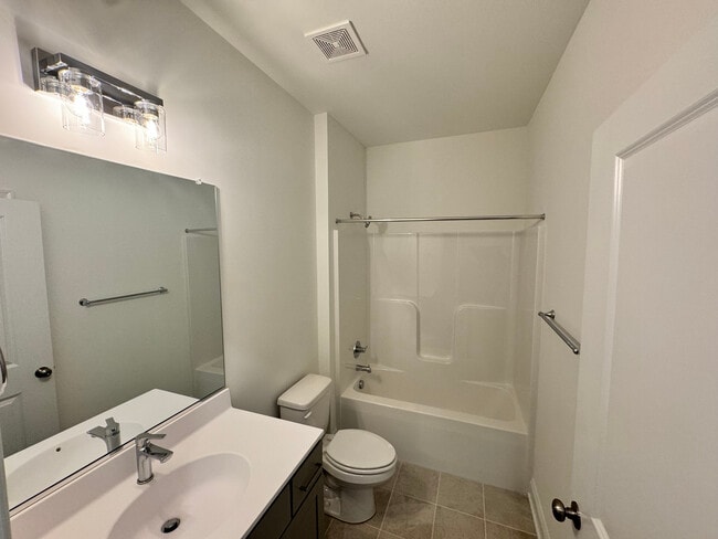 Photo - 13800 Village View Dr