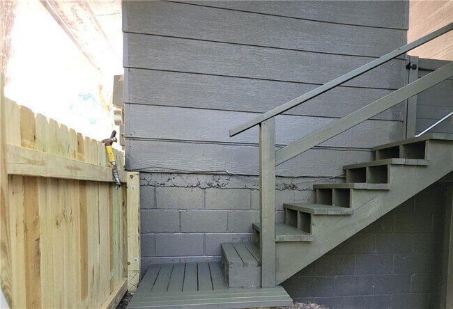 Photo - 6 Brompton Dr