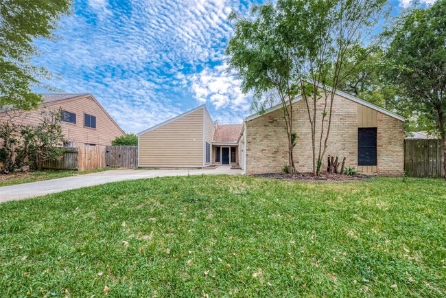 Photo - 15910 Tumbling Rapids Dr