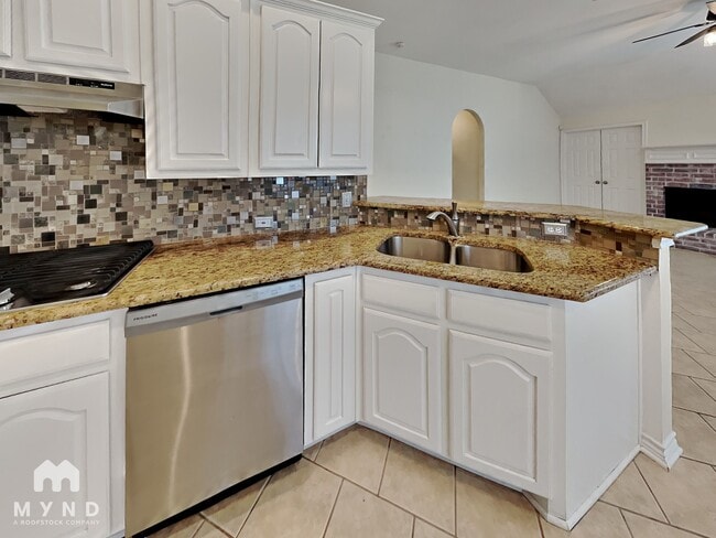 Photo - 1257 Christopher Ln