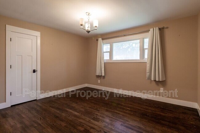Photo - 11302 NE 4th St