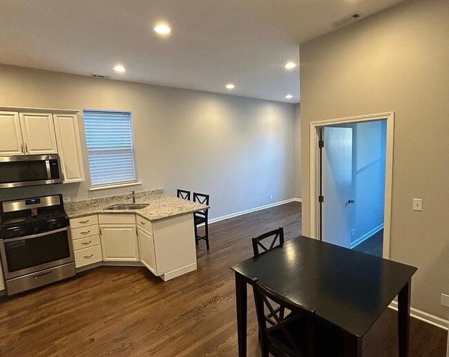 Photo - 3232 S Wells St Unidad Apt 2F