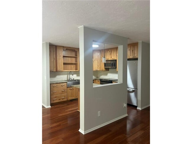 Photo - 15105 Lesley Ln