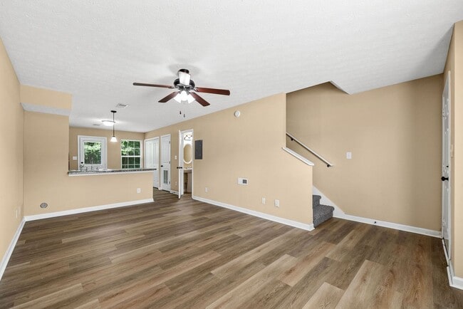 Building Photo - 2260 McCormick Lane Unit 2260B