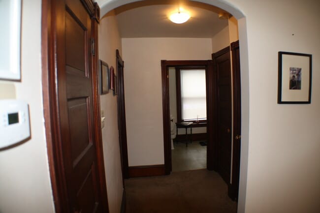 Photo - 608 W Main St