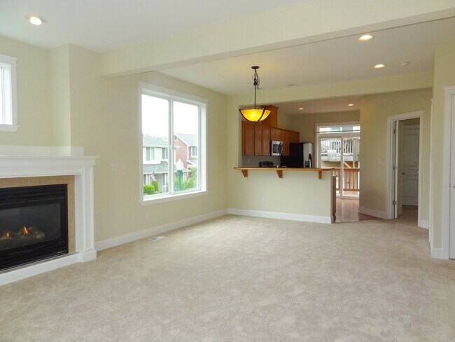 141 Maple St