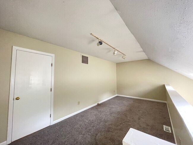 Photo - 55 Cross St Unit B2