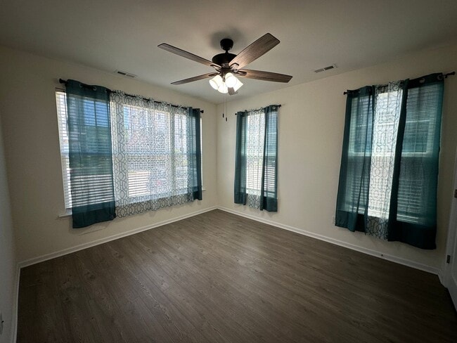 Photo - Call Amanda Tate at (757)289-6810 for more information
