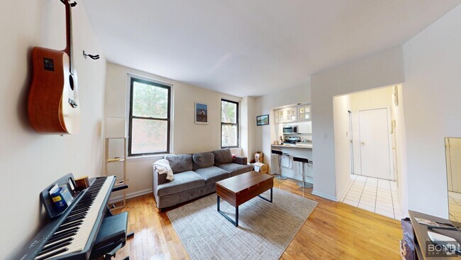 Building Photo - 78 W 11th St Unit 4 Rental