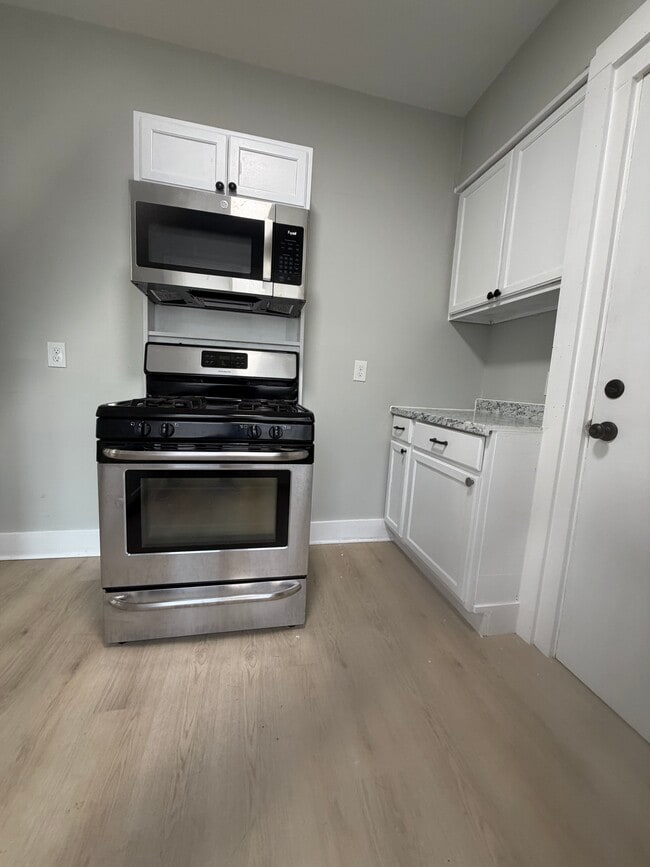 4081 W Euclid St Unit A