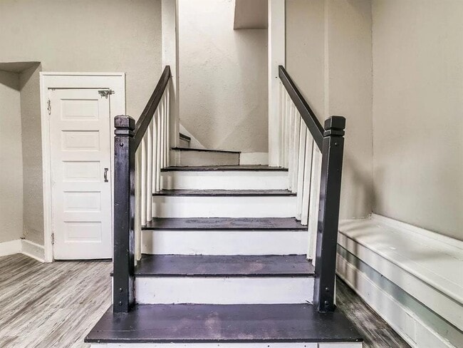 Building Photo - 1740 NW 11th St Unit D