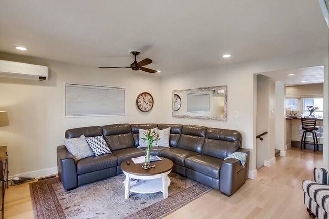 815 Salem Ct