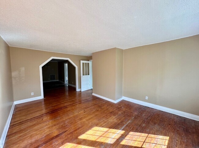 Photo - 5624 Cairo Ave