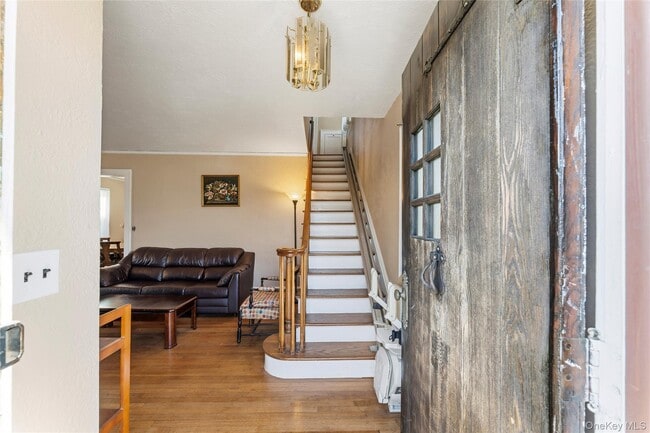 Photo - 58 Hartsdale Rd