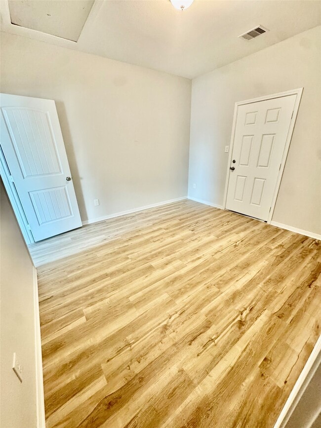 Photo - 103 Lincoln Cedars Dr