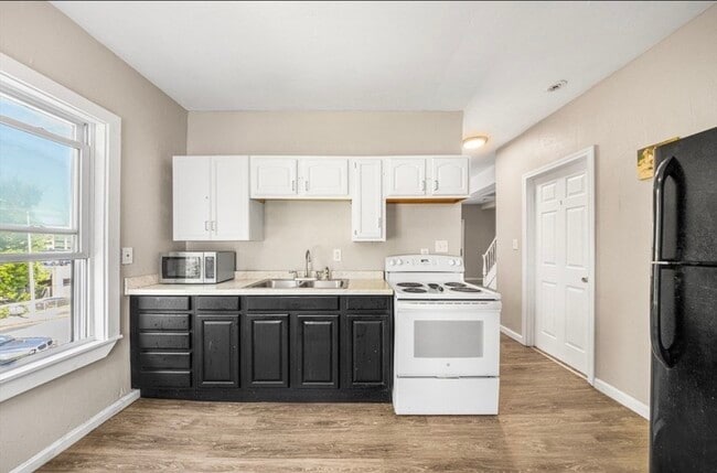 Photo - 150 Belmont St