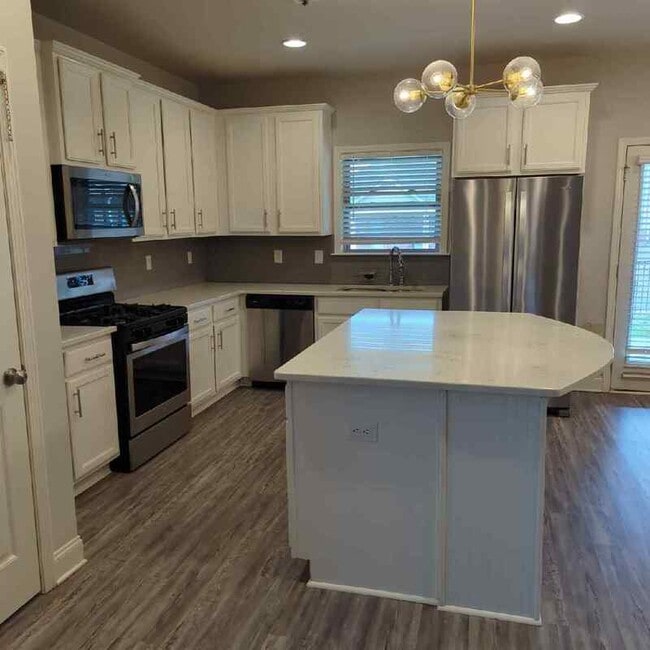 Photo - 7608 Graydon St