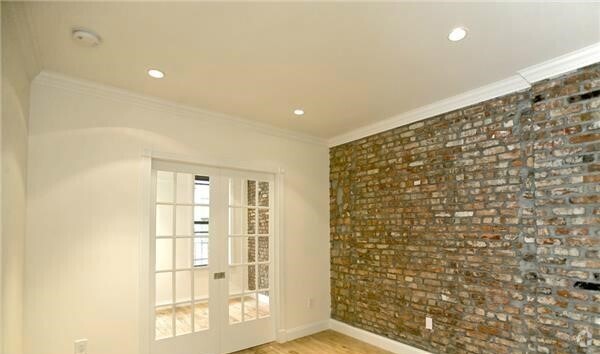 Building Photo - 307 Mott St Unit 3C Rental