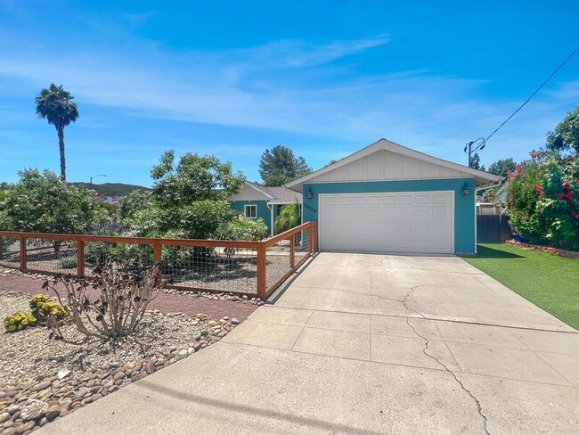Photo - 13902 Powers Rd