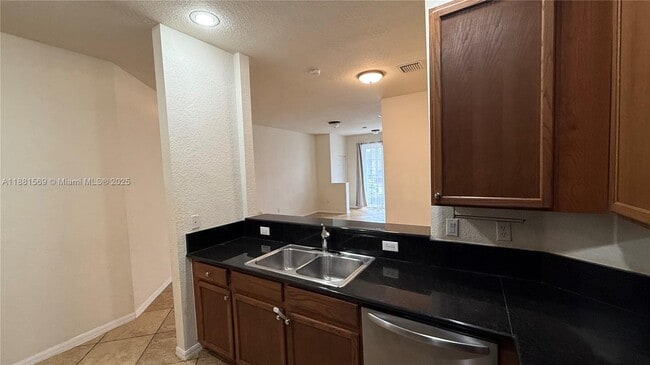 Photo - 5866 Hampton Hills Blvd Unit 5866