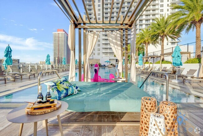 Building Photo - 4010 S Ocean Dr Unit ID1227267P Rental